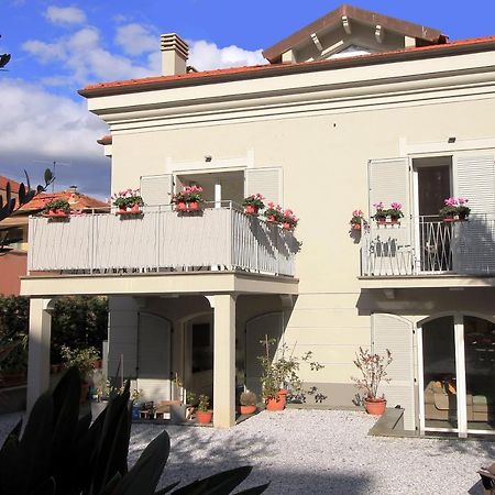Guesthouse Villa Jung Bordighera Eksteriør billede