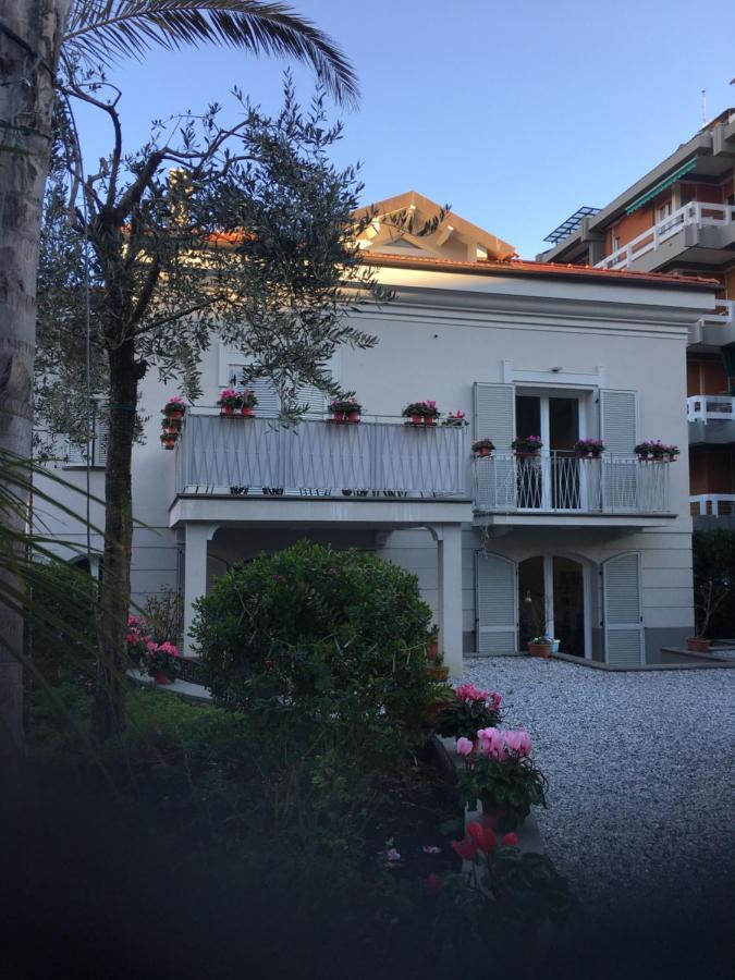 Guesthouse Villa Jung Bordighera Eksteriør billede